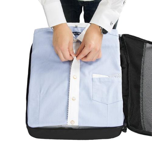 トラベルポーチ 3点セット ワイシャツも畳んだ形のまま収納可能。頻繁に出張に行く場合も非常に便利です。